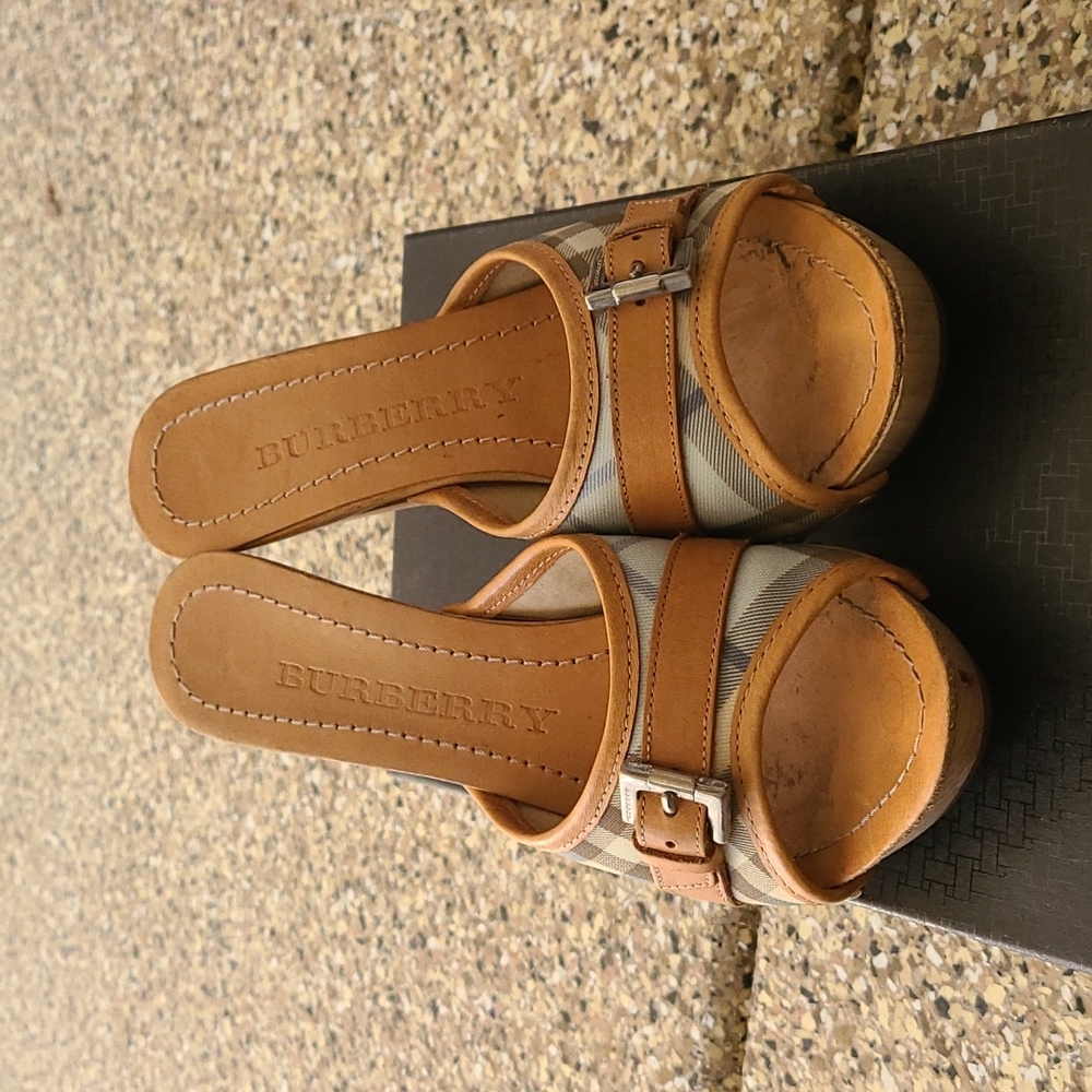 Burberry sandals